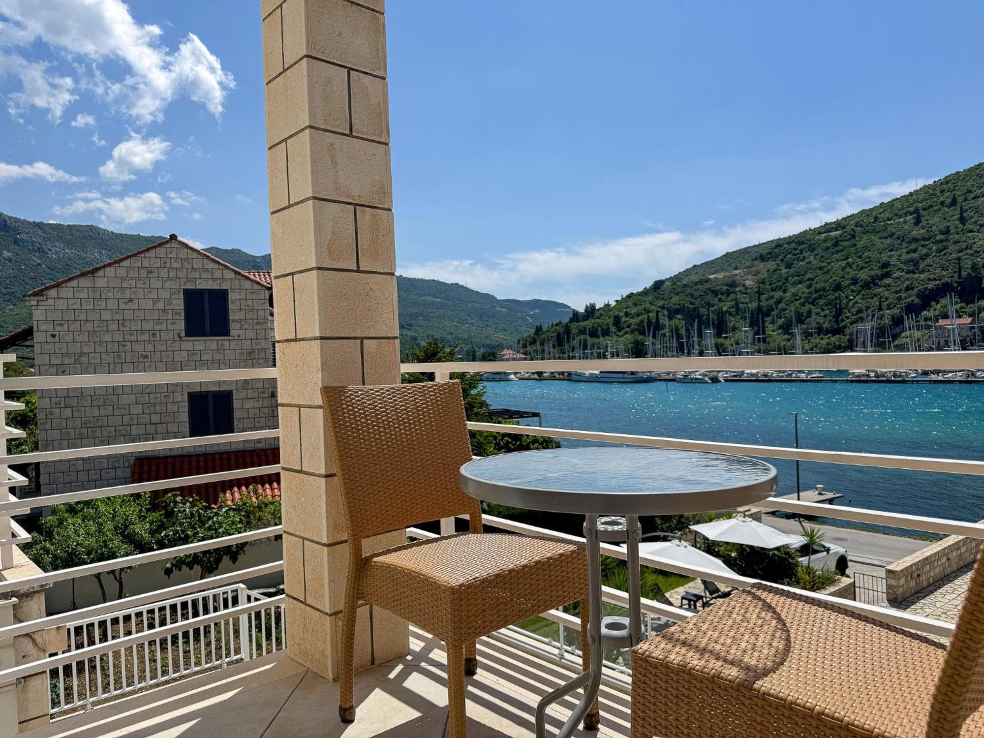 Apartments Pralas Mokosica Exterior photo