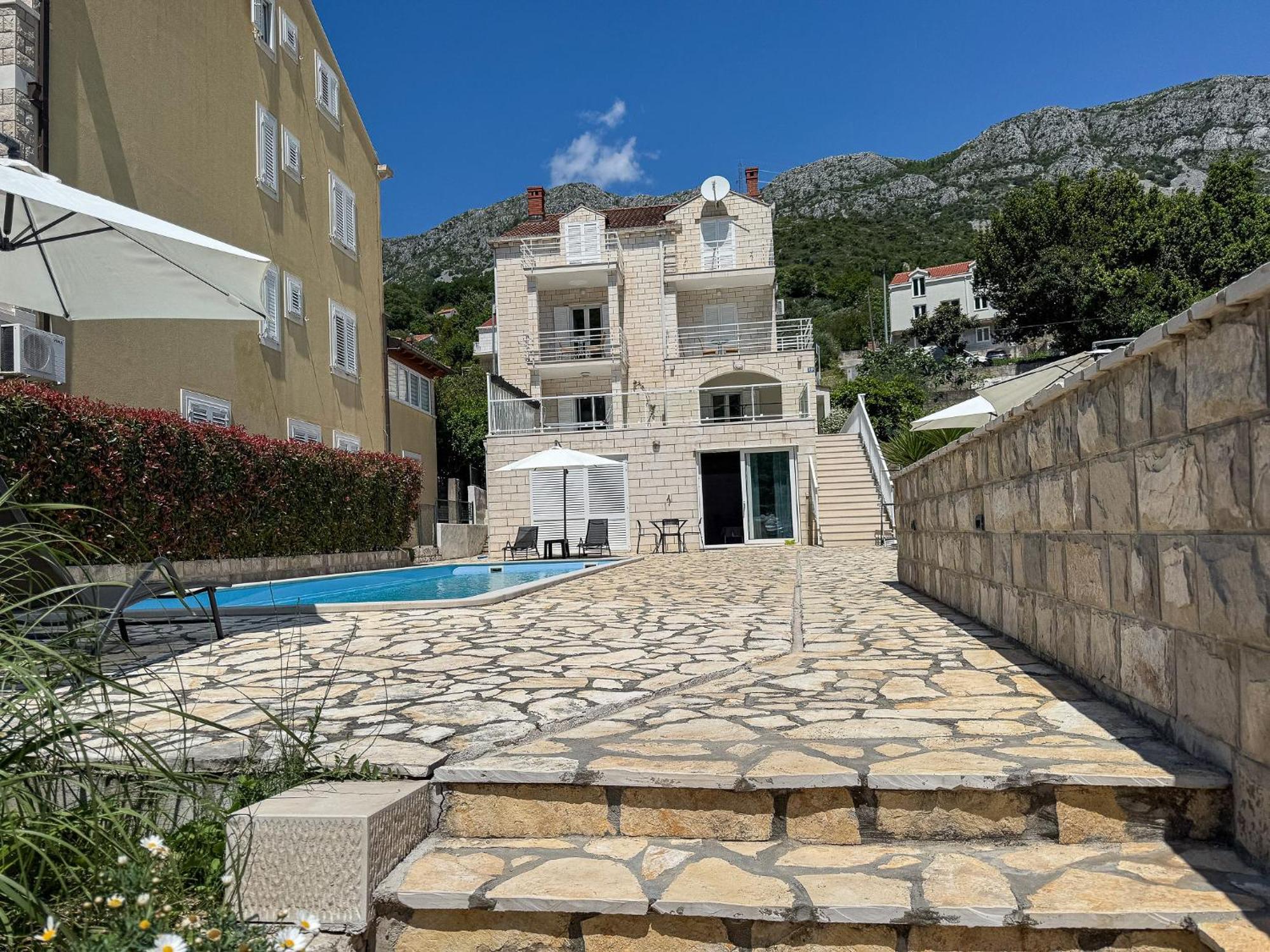Apartments Pralas Mokosica Exterior photo